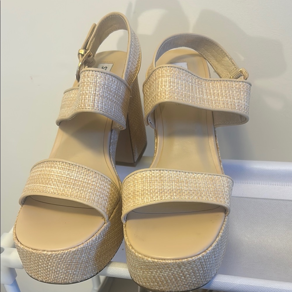 Steve Madden Tan Heels with Chunky Platform
